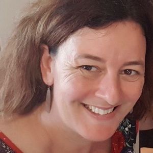 Meet your Posher, Genevieve